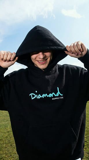 freepik_cambia-el-poleron-del-suj_2729212885-3